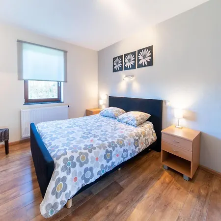 In With Terrace, Cleaning Included * Borlon