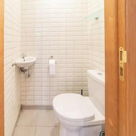In With Terrace, Cleaning Included Holiday home
