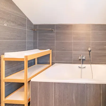 In With Terrace, Cleaning Included Holiday home